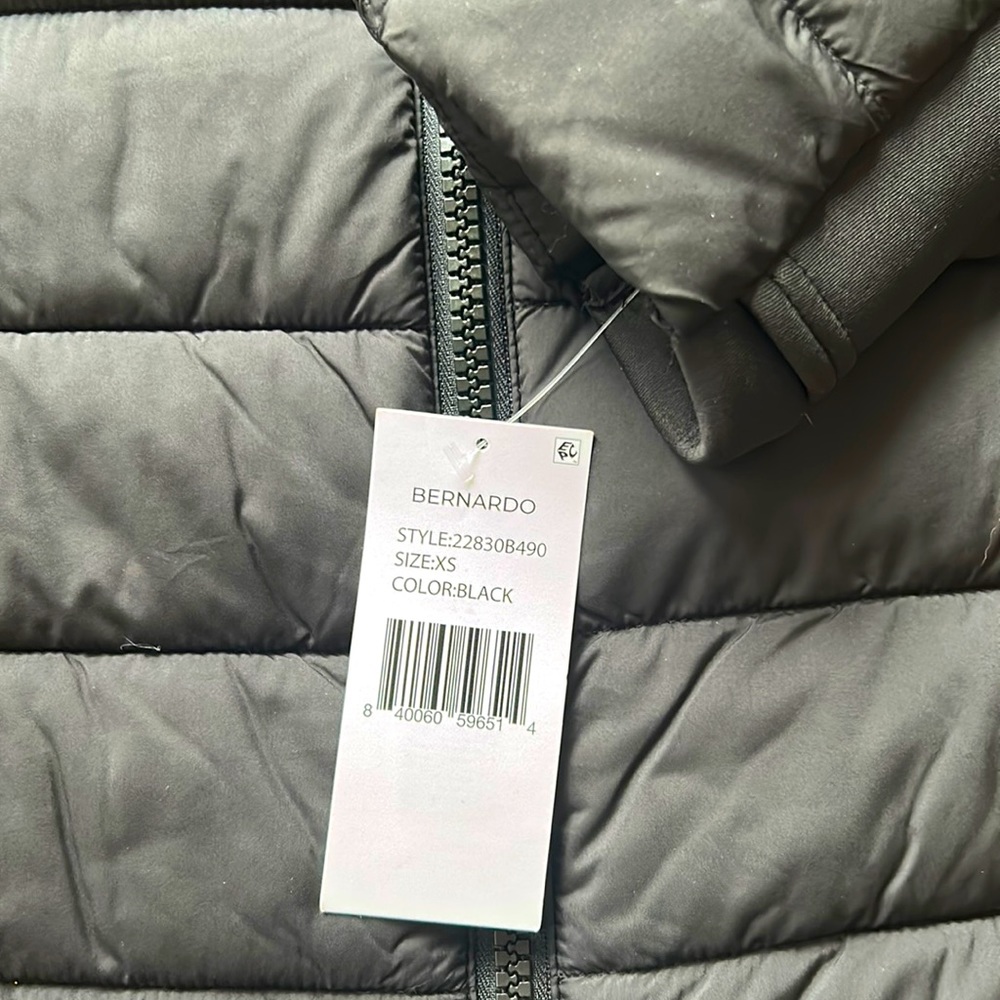 Bernardo NWT Packable EcoPlume Hooded Walker Coat, XS - Picture 5 of 11